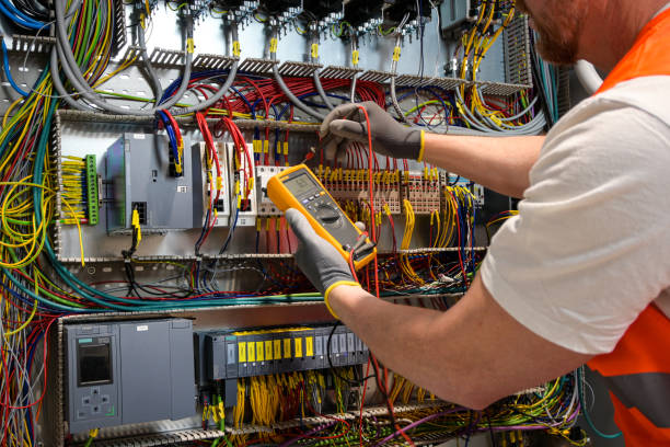 Best Licensed Electrician  in Waltham, MA
